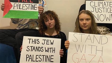 İsrail, Filistin’i savunan iklim aktivisti Greta Thunberg’i ders kitaplarından çıkartıyor